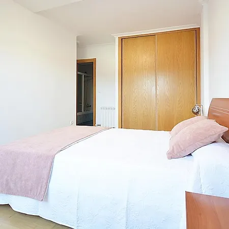 Galihost - Centrico Con Parking En Cambados