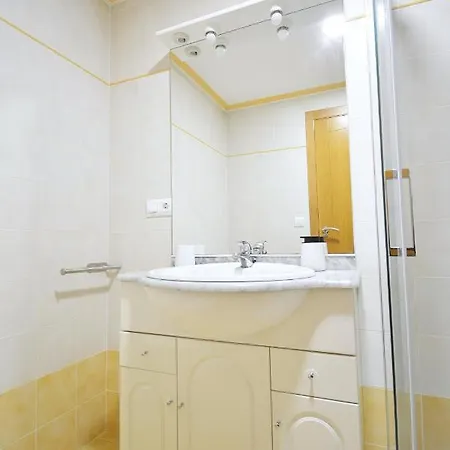 Galihost - Centrico Con Parking En *